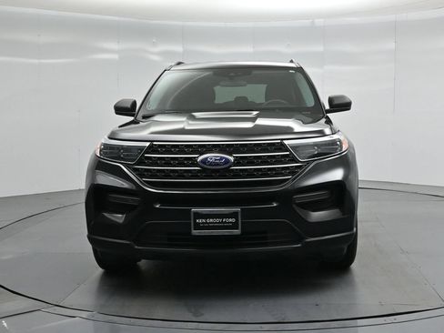 Certified 2024 Ford Explorer XLT RWD image 18