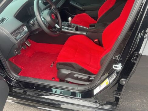 Used 2025 Honda Civic Type R image 4