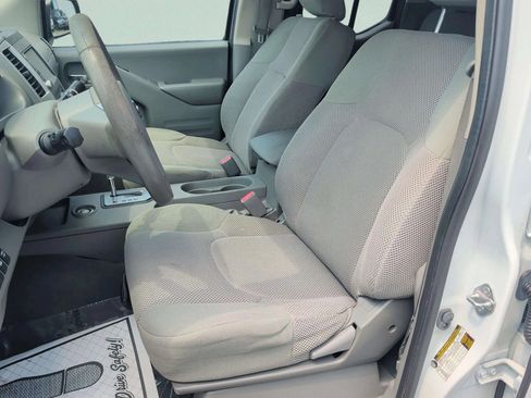 Used 2020 Nissan Frontier SV AWD/4WD image 13
