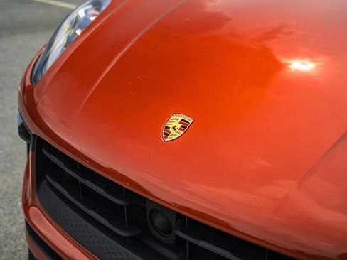 Used 2023 Porsche Macan AWD/4WD image 15
