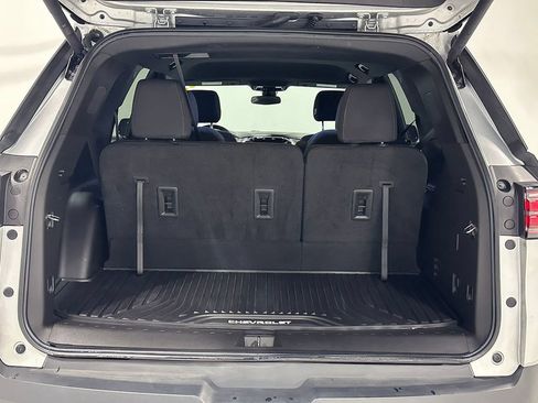 Used 2022 Chevrolet Traverse LT FWD image 5