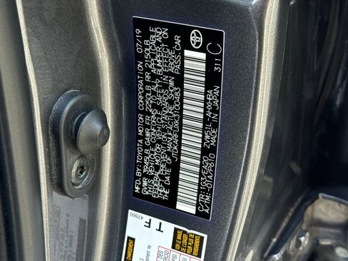 Certified 2019 Toyota Prius XLE w/ Premium Convenience Package FWD image 27