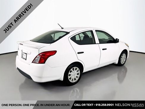 Used 2017 Nissan Versa S Plus FWD image 24
