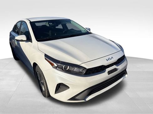 Certified 2023 Kia Forte LXS w/ LXS Technology Package image 9