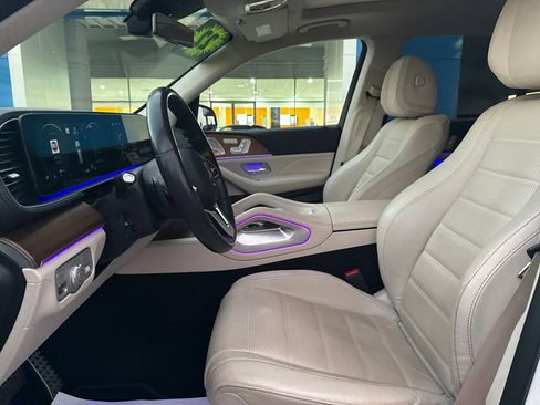 Used 2022 Mercedes-Benz GLS 450 4MATIC image 11