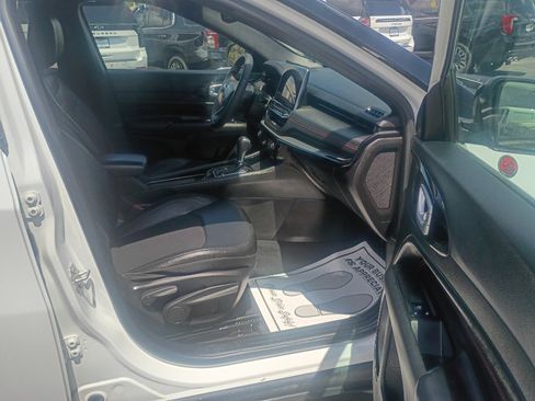Used 2025 Jeep Compass Trailhawk AWD/4WD image 12