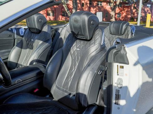 Used 2017 Mercedes-Benz S 550 Cabriolet image 32