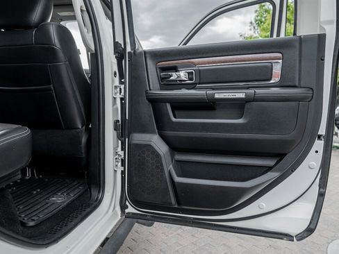 Used 2017 RAM 2500 Laramie w/ Sport Appearance Group image 32