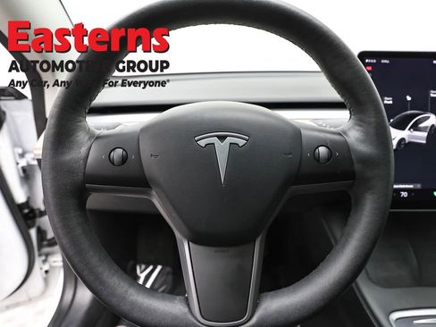 Used 2021 Tesla Model 3 Standard Range Plus image 10