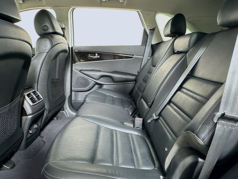 Used 2019 Kia Sorento EX FWD image 10