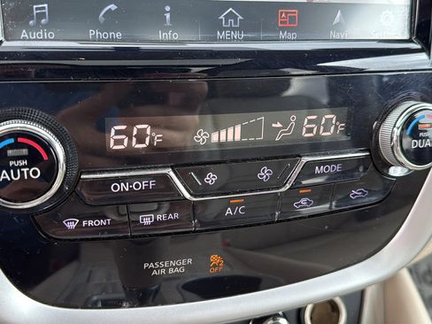 Used 2017 Nissan Murano Platinum w/ Platinum Technology Package AWD/4WD image 15