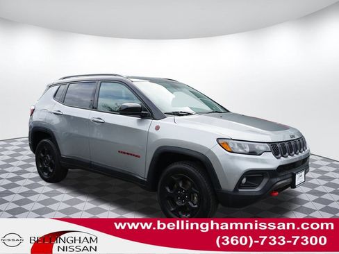Used 2023 Jeep Compass Trailhawk image 1