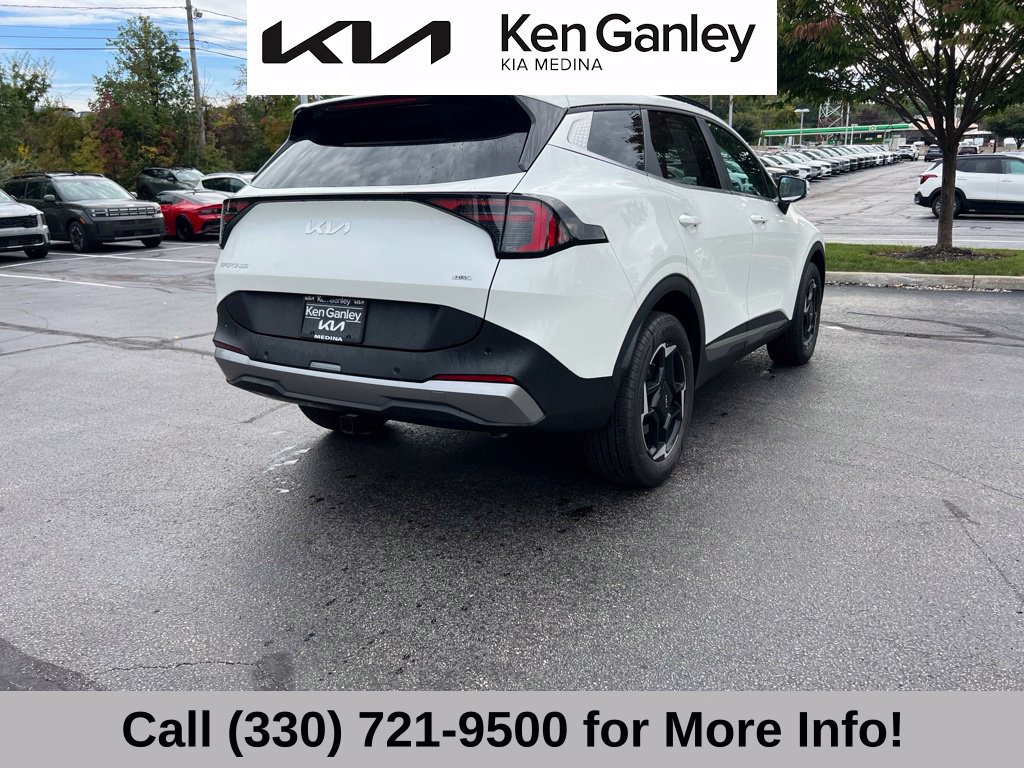 Certified 2026 Kia Sportage EX w/ EX Panoramic Sunroof Package AWD/4WD image 9