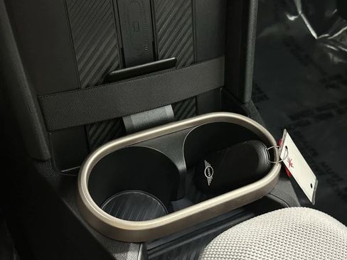 Certified 2025 MINI Cooper 2-Door Hardtop image 21