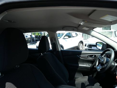 Used 2017 Nissan Rogue Sport S w/ S Appearance Package FWD image 28