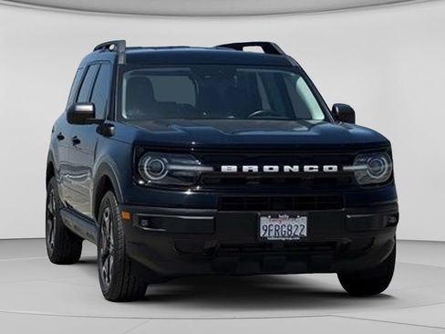 Used 2023 Ford Bronco Sport Outer Banks w/ Tech Package AWD/4WD image 4