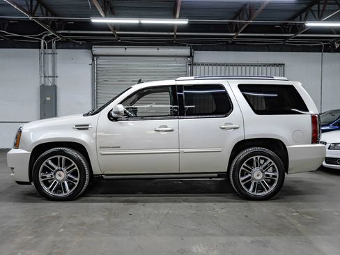 Used 2012 Cadillac Escalade Premium AWD/4WD image 14