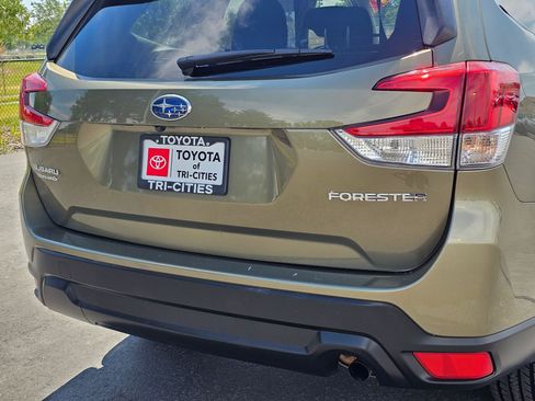 Used 2024 Subaru Forester Premium AWD/4WD image 13