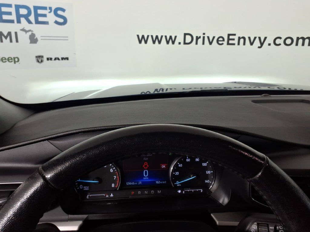 Used 2020 Ford Explorer XLT w/ Equipment Group 202A AWD/4WD image 24