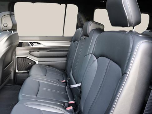 New 2026 Jeep Grand Wagoneer Limited AWD/4WD image 17