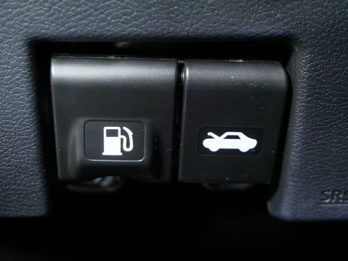 Used 2022 Nissan Kicks SV FWD image 24