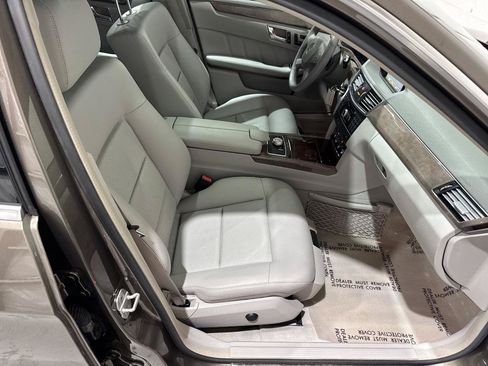 Used 2011 Mercedes-Benz E 350 Sedan image 54