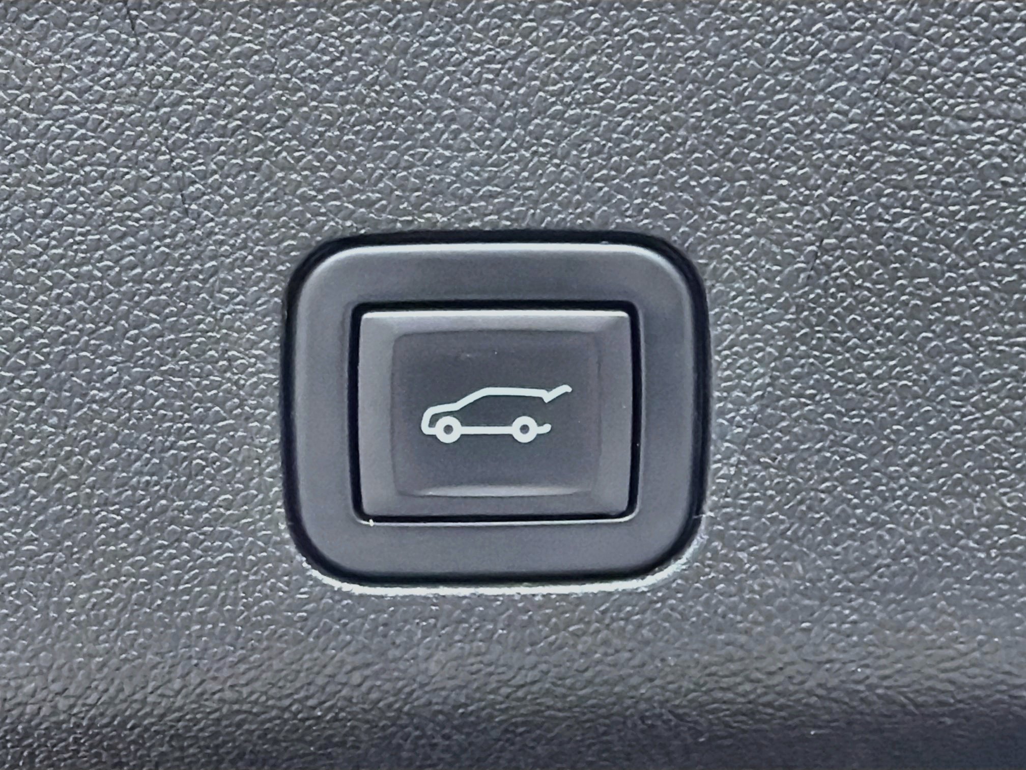 Used 2024 GMC Yukon SLT AWD/4WD image 13