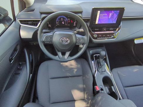 Used 2026 Toyota Corolla LE FWD image 11