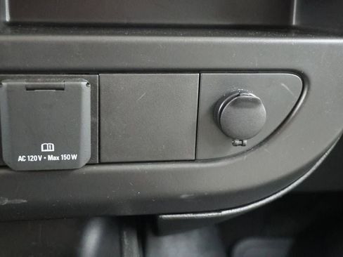 Used 2025 Chevrolet Express 3500 LT w/ LT Preferred Equipment Group image 21