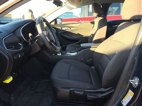 Used 2018 Volkswagen Passat 2.0T S image 14