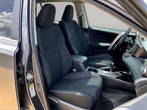 Used 2015 Toyota RAV4 XLE FWD image 8