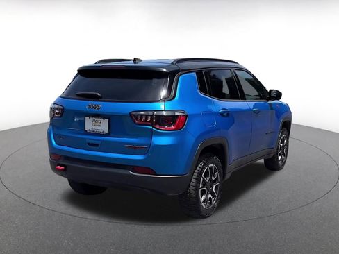 Used 2025 Jeep Compass Trailhawk AWD/4WD image 14