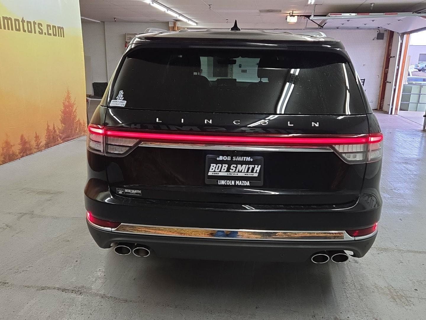 Used 2024 Lincoln Aviator Reserve AWD/4WD image 19