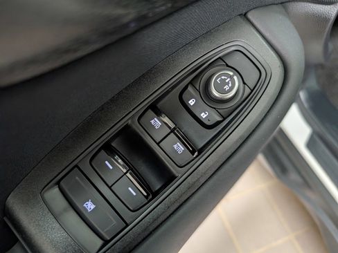 Used 2025 Subaru Outback Premium image 30