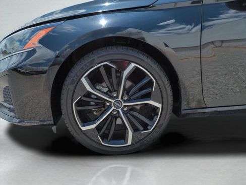 Certified 2024 Nissan Altima 2.5 SR FWD image 24