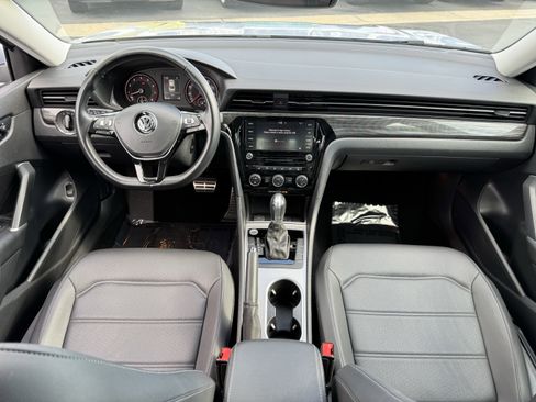 Used 2020 Volkswagen Passat 2.0T R-Line image 31