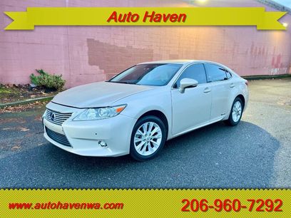 Used 2014 Lexus ES 300h Base w/ Luxury Package w/Bamboo Trim