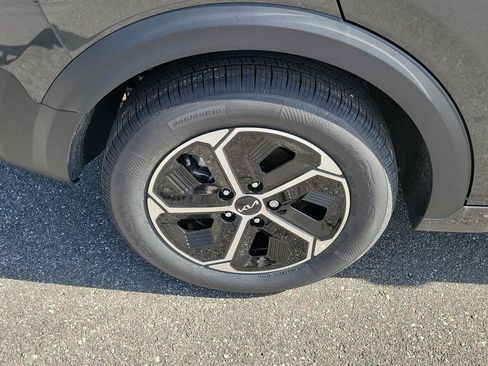 New 2026 Kia Niro LX FWD image 37