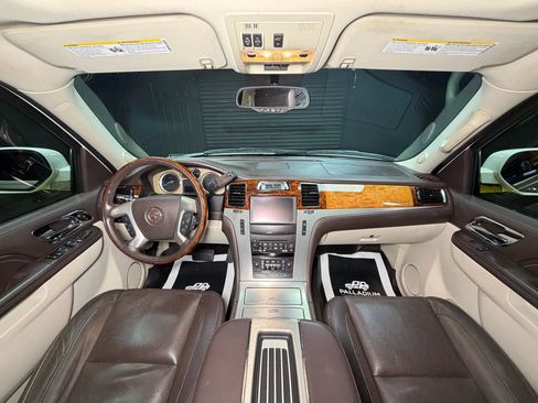 Used 2012 Cadillac Escalade Platinum image 30