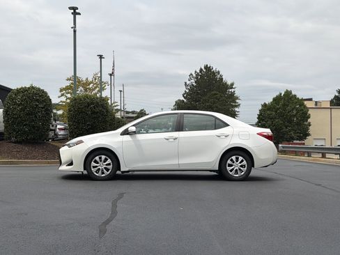 Used 2017 Toyota Corolla L FWD image 15