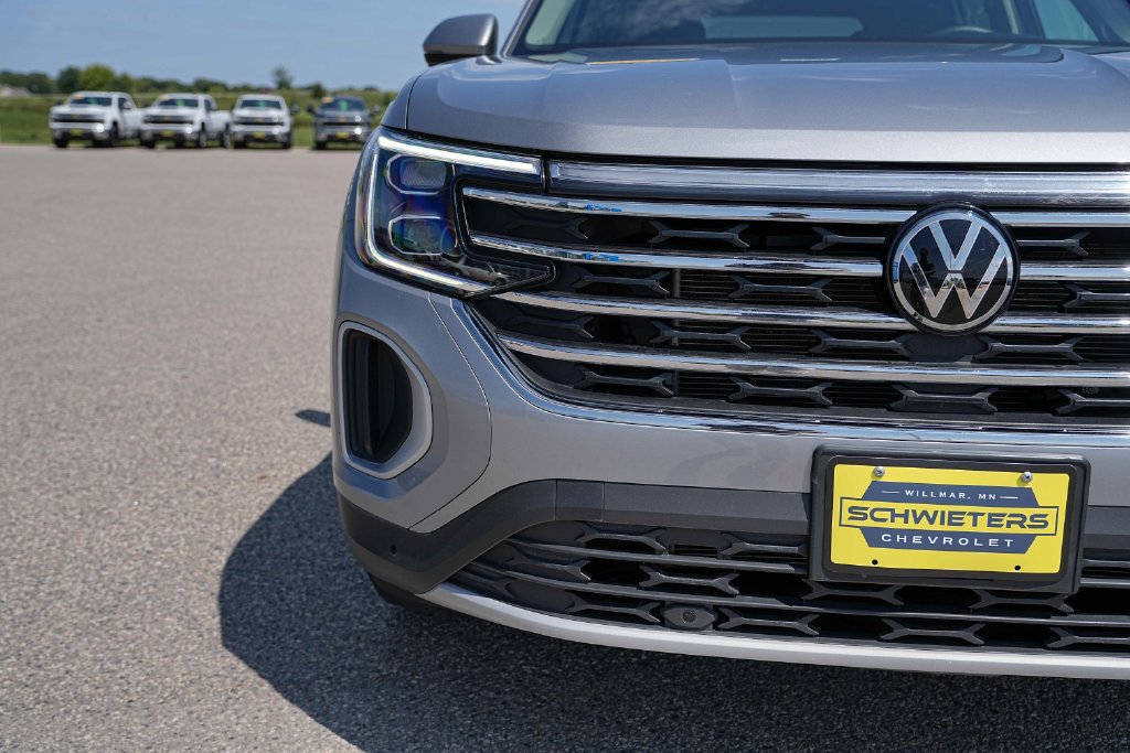 Used 2026 Volkswagen Atlas SE AWD/4WD image 4