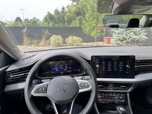 New 2025 Volkswagen Jetta SE image 24