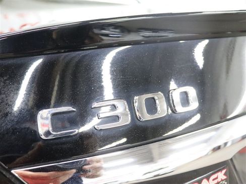Used 2018 Mercedes-Benz C 300 4MATIC Sedan image 11