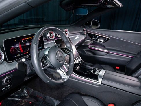 Used 2025 Mercedes-Benz CLE 300 4MATIC Cabriolet image 19