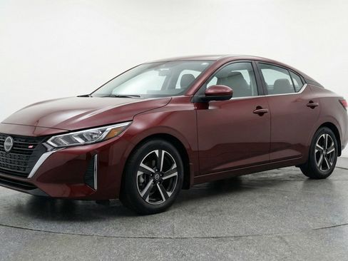 Used 2025 Nissan Sentra SV FWD image 3