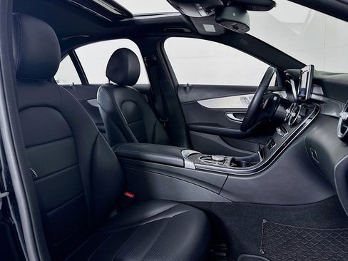 Used 2018 Mercedes-Benz C 300 Sedan image 7