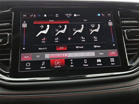 Used 2024 Dodge Durango GT image 9