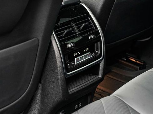 Used 2024 BMW X5 xDrive40i w/ M Sport Package image 19