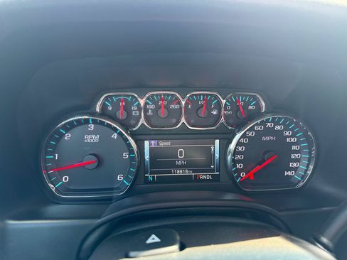 Used 2018 Chevrolet Suburban Premier RWD image 33