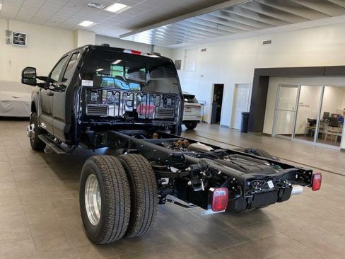 New 2025 Ford F350 XL w/ XL Chrome Package image 5